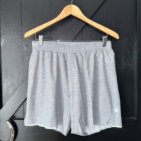 Lululemon Surge Athletic Run Short 6" / Heather Allover Sea Salt Light Cast Sz L - Picture 5 of 11